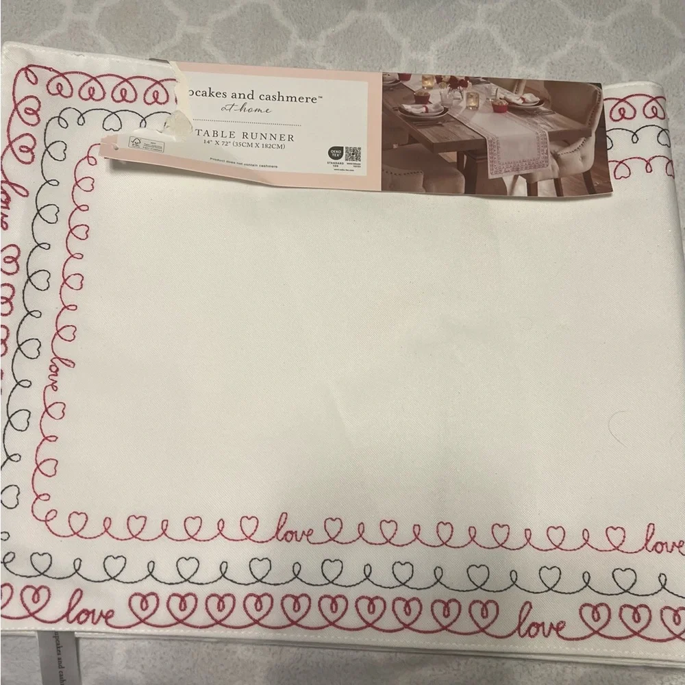 Cupcakes & Cashmere Elegant‎ White Table Runner